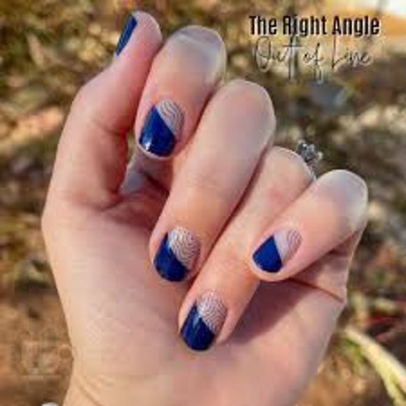 3 for $30 NWT Retired Color Street "The Right Angle" Nail Polish Strips - Picture 8 of 13
